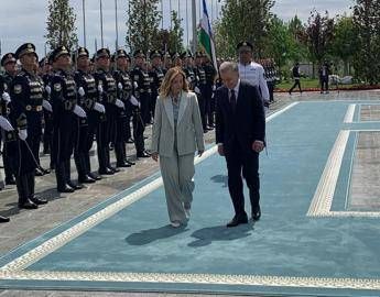 Meloni in Uzbekistan, accordi per 3 miliardi: “Samarcanda crocevia legami Europa-Asia”