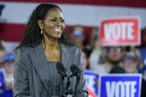 Michelle Obama, momento difficile: “Sono in terapia, sto attraversando una transizione”