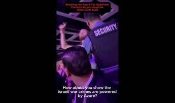 Microsoft, dipendente interrompe keynote: “Complici di Israele a Gaza”