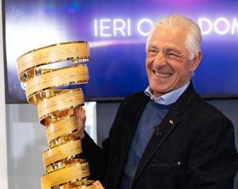 Moser: “Sarà un Giro d’Italia da scalatori”. Cassani: “Roglic e Ayuso favoriti”
