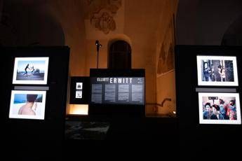 Mostre, gli scatti di Elliott Erwitt a Palazzo Reale di Palermo