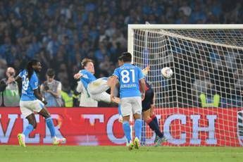 Napoli, è scudetto. Festa col Cagliari, 2-0 e trionfo