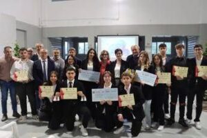 Nella scuola di Venosa si progettano cantine, in Basilicata premiati aspiranti geometri del vino