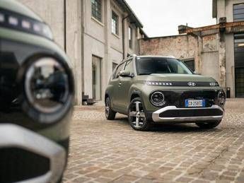 Nuova Hyundai INSTER: colori e materiali