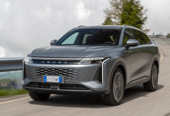 OMODA 9 Super Hybrid arriva in Italia