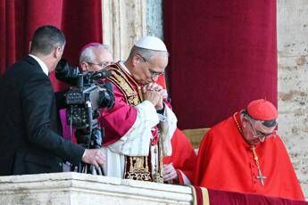“Pace disarmata e disarmante”, il primo discorso di Leone XIV