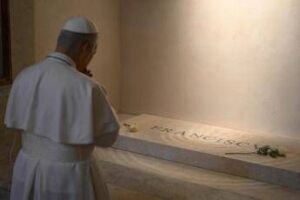 Papa Leone XIV, visita a sorpresa al santuario di Genazzano. Poi a Santa Maria Maggiore sulla tomba di Francesco