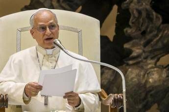 Papa: “Pace non è sopraffazione, Santa Sede a disposizione perché nemici si guardino negli occhi”