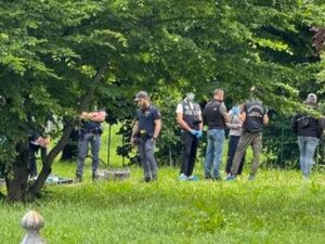 Parma, feto ritrovato sul marciapiede: indaga la polizia scientifica