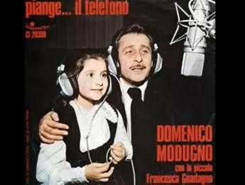 ‘Piange il telefono’, 50 anni fa Modugno fece commuovere l’Italia
