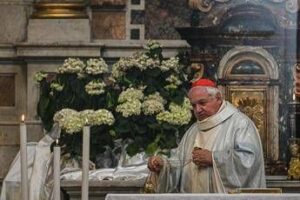 Ritrovata a Monti la borsa rubata al cardinale Aveline, il parroco: “Quasi un miracolo”