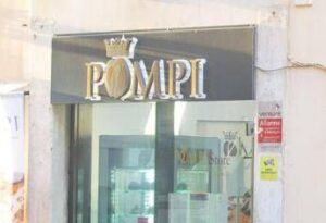 Roma, estorsioni e minacce al ‘re del tiramisù’ Pompi: arrestato il cognato