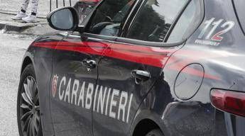 Sequestra in casa la ex e la violenta, arrestato 33enne a Milano