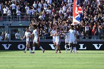 Show del baby Venturino a Bologna, vince il Genoa 3-1
