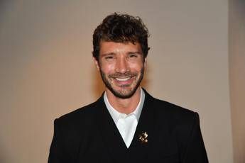 Stefano De Martino: “Troppi complimenti, abbasso il volume per tenere a bada il mio ego”