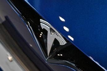 Tesla crolla in Europa, ad aprile vendite -52,6%