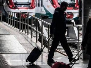 Treni, Usb revoca sciopero 17 maggio: “Si farà il 23”