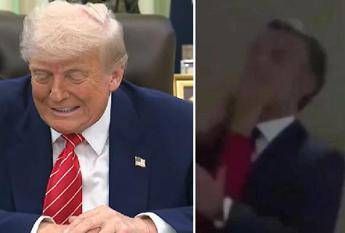 Trump e il consiglio a Macron dopo la manata di Brigitte: “Chiudi la porta…” – Video