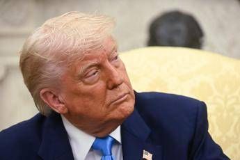 Trump e lo scontro con il giornalista: “Sei un idiota” – Video