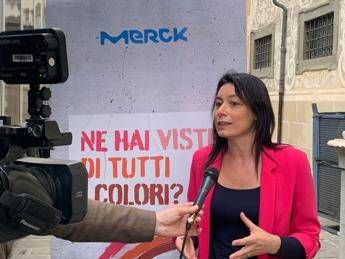 Tumori, l’oncologa: “In aumento cancro colon retto in under 50, puntare su screening”