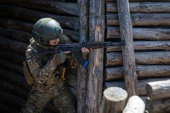 Ucraina, guerra come videogame per soldati di Kiev: “Più colpisci, più fai punti”