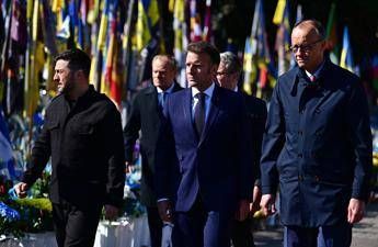 Ucraina, leader europei: “Tregua di 30 giorni o altre sanzioni”. Russia: “Putin aperto a contatti”