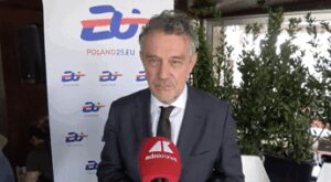 Ue, ambasciatore Polonia: “La tecnologia corre veloce, necessaria una risposta rapida alla disinformazione”