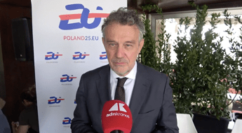 Ue, ambasciatore Polonia: “La tecnologia corre veloce, necessaria una risposta rapida alla disinformazione”