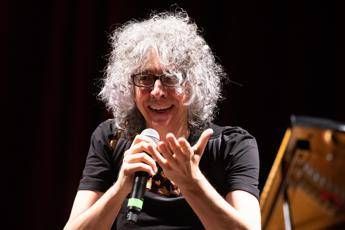 Verissimo, Giovanni Allevi chi è: la passione per il pianoforte e la diagnosi della malattia