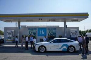 A Venezia Kinto inaugura il primo car sharing pubblico a idrogeno in Italia