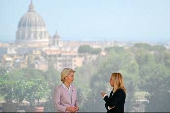 Africa, von der Leyen al vertice di Roma: “Altri Paesi tagliano fondi, noi investiamo”