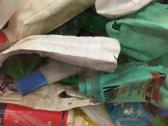 Alert scienziati, micro e nanoplastiche da imballaggi a cibo