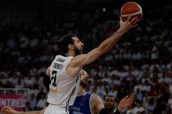 Basket, Bologna-Brescia 96-74: la Virtus è campione d’Italia