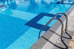 Bimbi intossicati in piscina, indagato il titolare del centro sportivo alla Borghesiana