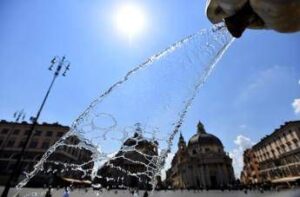 Caldo, l’esperto: “Siamo 7-8°C oltre le medie climatiche di fine di giugno”