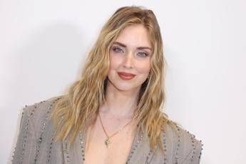 Chiara Ferragni, rosso da 5,7 milioni per le società TBS Crew e Fenice nel 2024