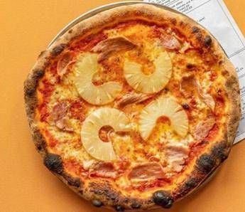 Dalla pizza all’ananas alla carbonara con panna, la top 10 dei ‘crimini in cucina’