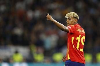 Dalle gite in barca al… rastrello: Yamal, vacanze italiane per il fenomeno del Barcellona