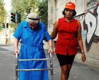 Decreto flussi, ok del Cdm: in Italia potranno entrare 500 mila immigrati regolari in 3 anni