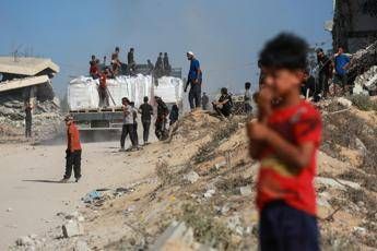 Gaza, Israele interrompe fornitura aiuti nel nord