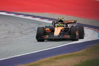 Gp Austria, Norris in pole position davanti a Leclerc. La griglia di partenza