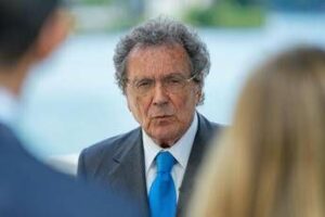 Gros-Pietro (Intesa-Sanpaolo): “Attenzione a circolarità nel nuovo piano d’impresa”