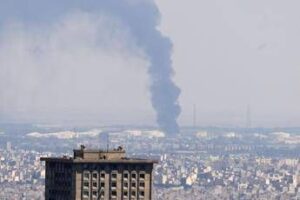 Iran, Israele colpisce sito nucleare Natanz: “Altri 10 obiettivi nel mirino”