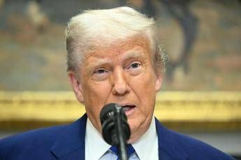 Iran, Trump: “Sostegno a Israele, ora Teheran faccia un accordo prima che sia tardi”