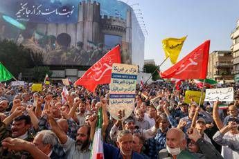 Iran, Trump attacca e poi lancia il MIGA per cambio di regime: “Perché no?”