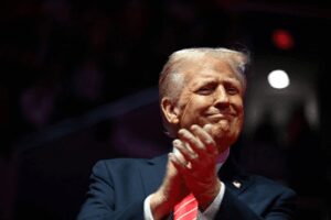 Israele-Iran, Trump annuncia cessate il fuoco: “Tregua di 12 ore, poi guerra sarà finita”