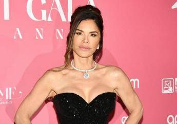 Lady Bezos è reporter, pilota e ‘astronauta’: tutto su Lauren Sanchez