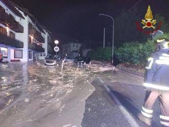 Maltempo nel bellunese, pioggia e detriti bloccano Borca di Cadore