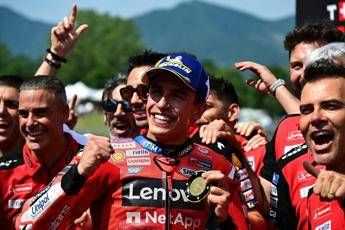Marquez vince, il Mugello fischia. E Tardozzi si infuria – Video