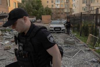Massiccio attacco russo sull’Ucraina, droni e missili anche su Kiev: almeno 4 morti
